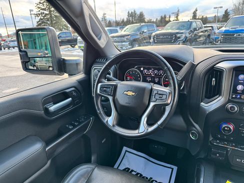 Used 2020 Chevrolet Silverado 1500 LTZ w/ LTZ Premium Package image 22
