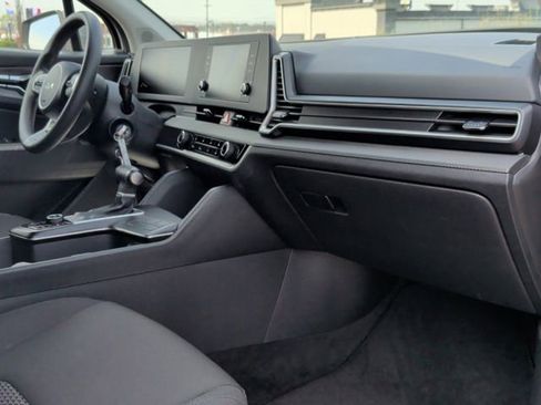 Used 2024 Kia Sportage LX image 27