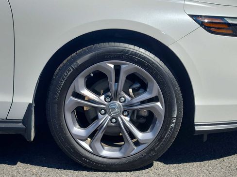 Certified 2023 Honda Accord EX image 8
