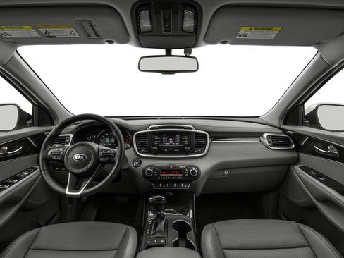 Used 2018 Kia Sorento EX AWD/4WD image 11