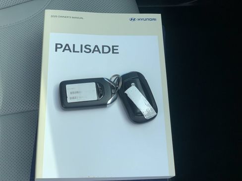 Used 2025 Hyundai Palisade SEL AWD/4WD image 10
