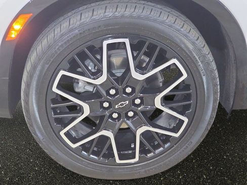Used 2025 Chevrolet Blazer RS w/ Driver Confidence II Package FWD image 32