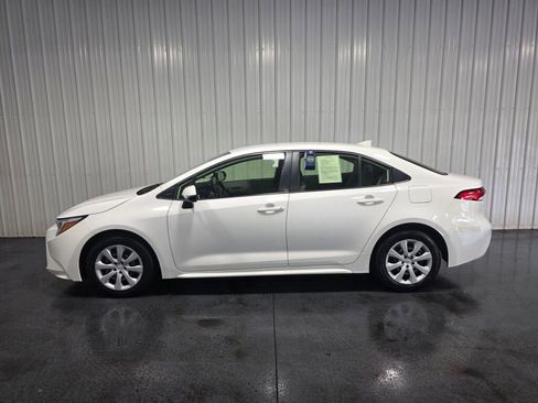 Used 2023 Toyota Corolla LE FWD image 4