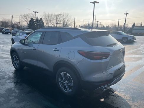 Certified 2024 Chevrolet Blazer LT w/ Convenience Package image 3