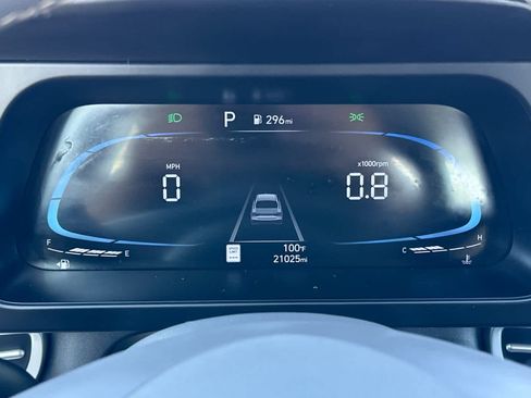 Used 2025 Hyundai Elantra Sport FWD image 23