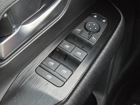 New 2026 Nissan Kicks SV FWD image 19