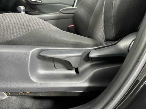 Used 2019 Toyota C-HR XLE image 20