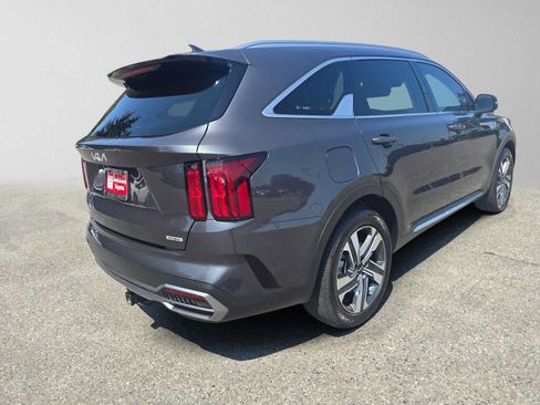 Used 2023 Kia Sorento SX Prestige AWD/4WD image 3