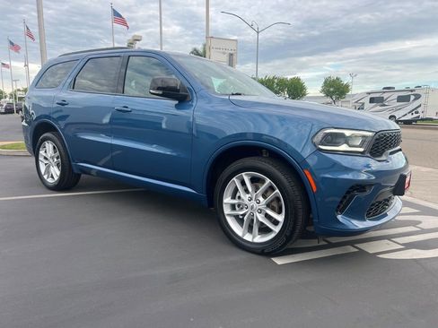 Used 2025 Dodge Durango GT image 8