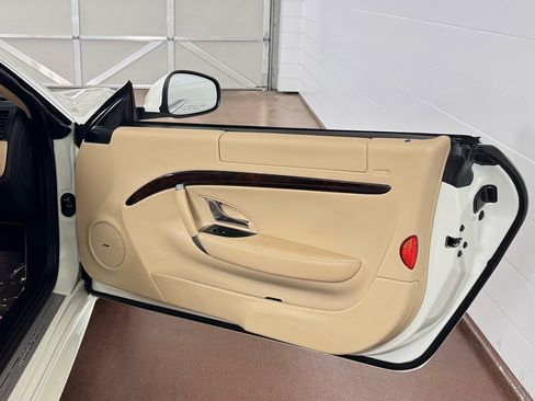 Used 2012 Maserati GranTurismo S image 33