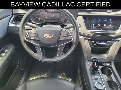 Certified 2024 Cadillac XT5 Premium Luxury FWD image 17