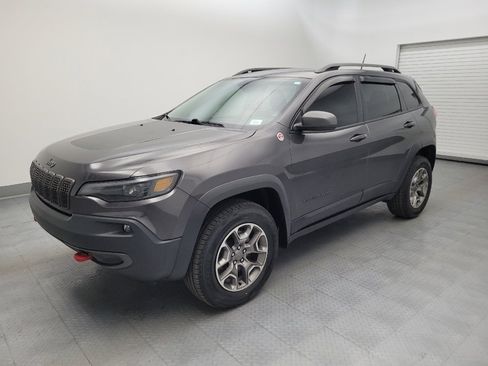 Used 2020 Jeep Cherokee Trailhawk w/ Cold Weather Group AWD/4WD image 2