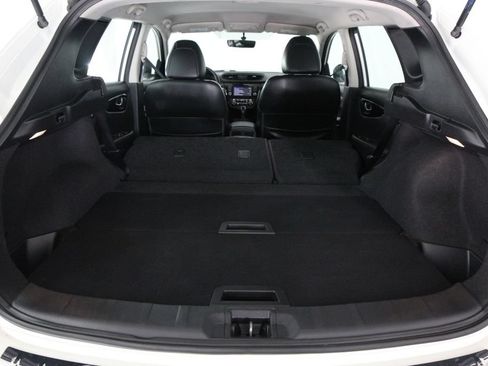 Used 2017 Nissan Rogue Sport SL AWD/4WD image 32