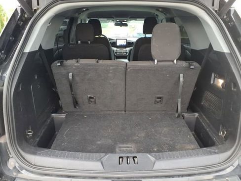 Used 2022 Ford Explorer XLT image 23