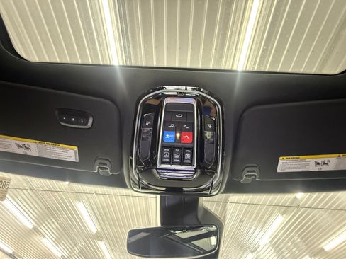 Used 2022 Jeep Grand Wagoneer Series I AWD/4WD image 20