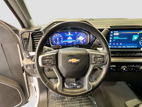 Used 2025 Chevrolet Silverado 2500 LT w/ Convenience Package AWD/4WD image 11