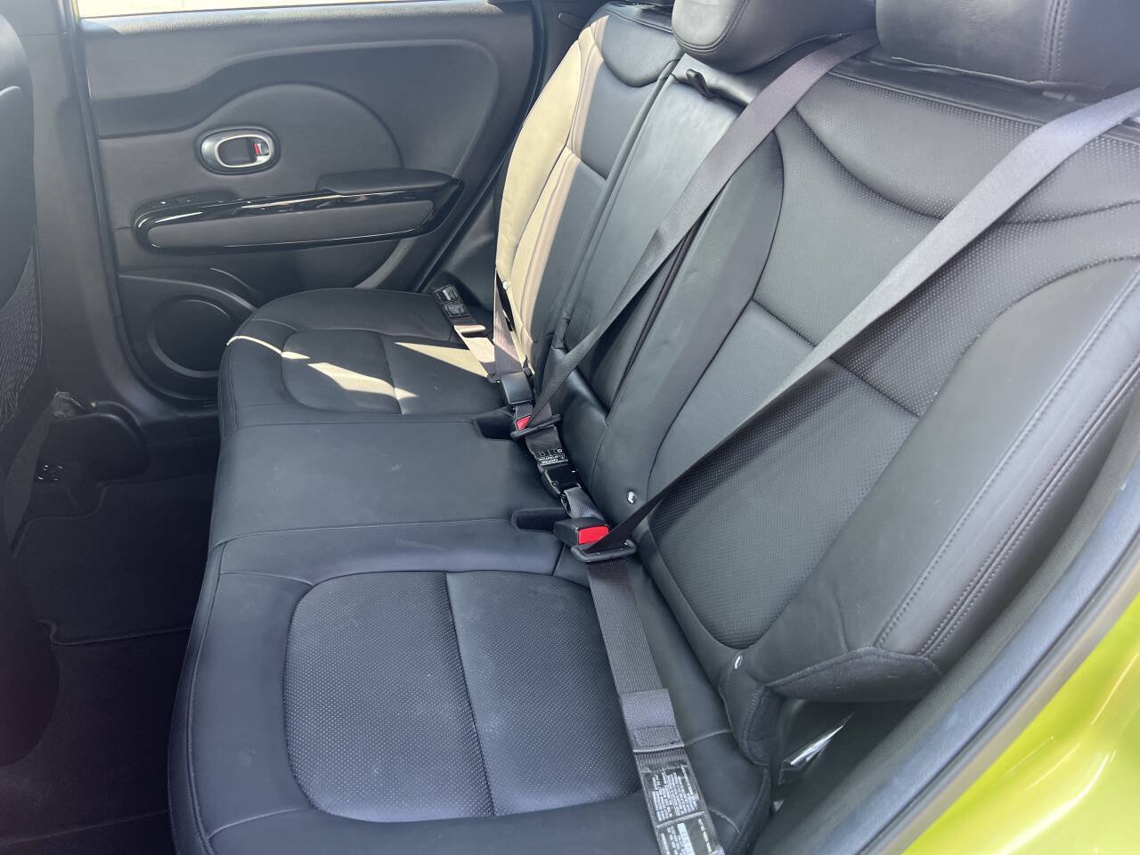 Used 2014 Kia Soul ! w/ Sun & Sound Package FWD image 8