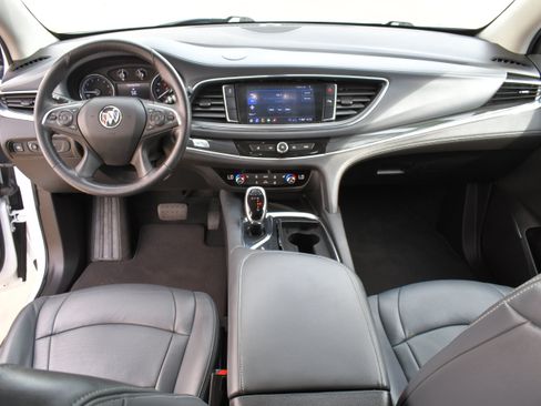 Used 2021 Buick Enclave Essence FWD image 5