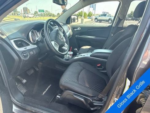 Used 2017 Dodge Journey SE w/ Flexible Seating Group FWD image 11