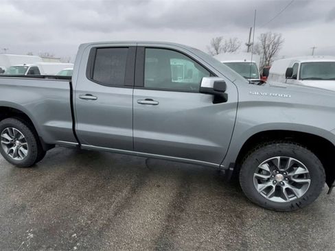 New 2026 Chevrolet Silverado 1500 LT image 3