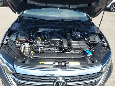 Used 2023 Volkswagen Jetta SE w/ Panoramic Sunroof Package FWD image 31