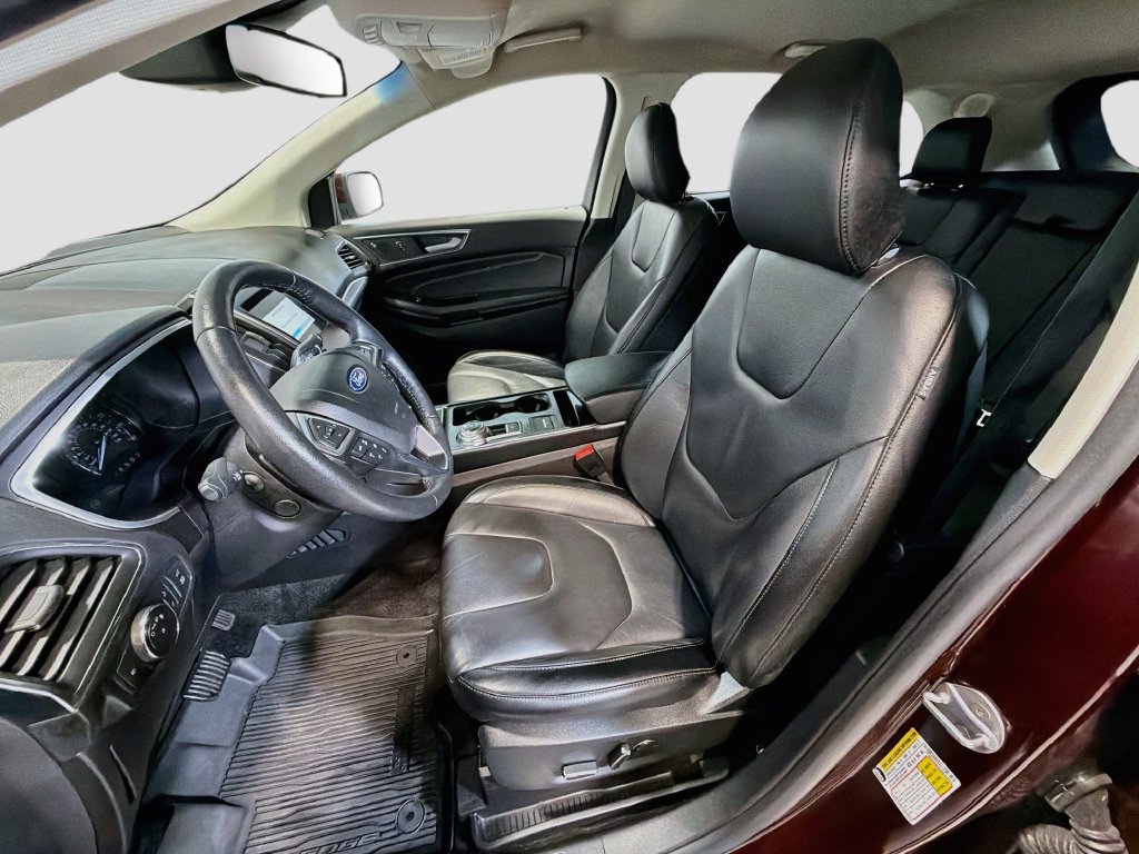Used 2019 Ford Edge Titanium w/ Cold Weather Package AWD/4WD image 20