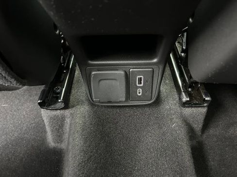 Certified 2023 Chevrolet TrailBlazer RS w/ Convenience Package image 28