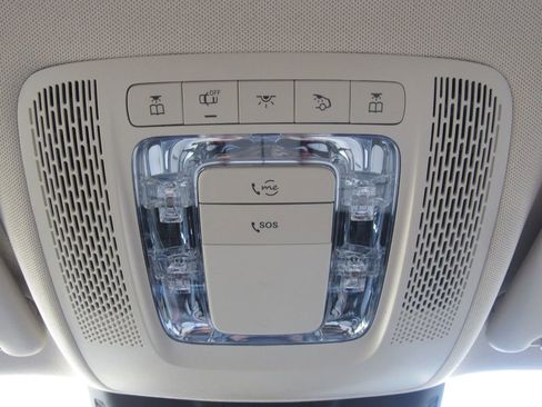 Certified 2023 Mercedes-Benz GLA 250 4MATIC w/ Premium Package image 28