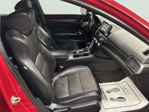 Used 2018 Honda Accord Sport image 20