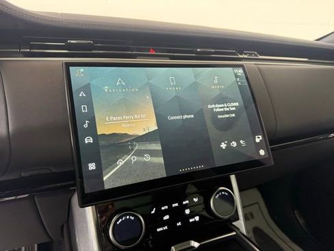 Certified 2023 Land Rover Range Rover SE image 29