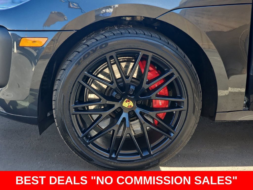 Used 2024 Porsche Macan GTS AWD/4WD image 35