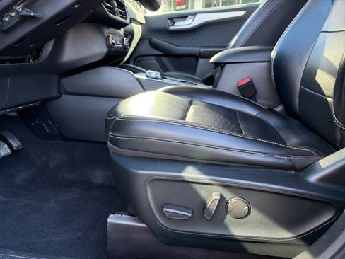 Used 2020 Ford Escape SEL image 13