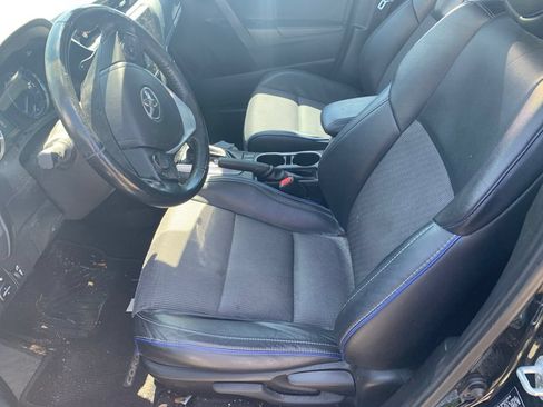 Used 2018 Toyota Corolla SE FWD image 3