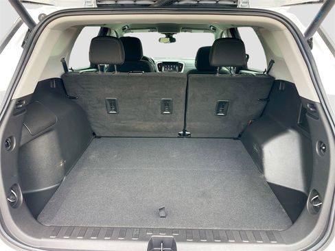 Used 2022 GMC Terrain SLE w/ Driver Convenience Package image 23