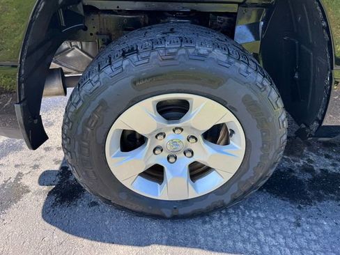 Used 2020 RAM 1500 Big Horn AWD/4WD image 16
