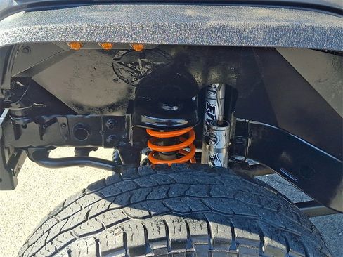 Used 2018 Jeep Wrangler Unlimited Sport S image 32