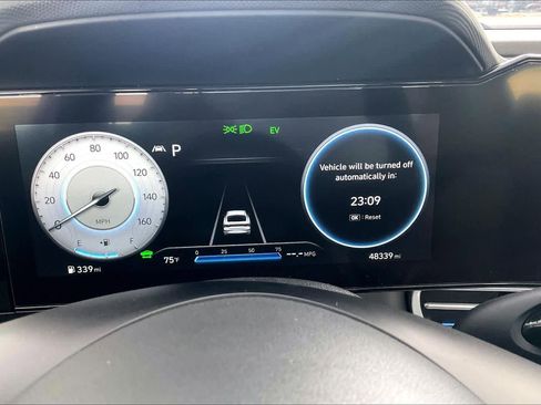 Certified 2021 Hyundai Elantra Limited w/ Cargo Package image 26