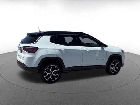 Used 2025 Jeep Compass Limited AWD/4WD image 14