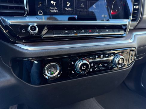 Used 2024 GMC Sierra 1500 SLT image 13