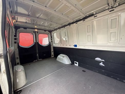 Used 2021 Mercedes-Benz Sprinter 1500 w/ Premium Package image 25
