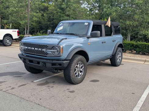 Certified 2024 Ford Bronco Badlands AWD/4WD image 8