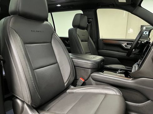 Used 2026 GMC Yukon XL Denali w/ Sun & Power Step Package AWD/4WD image 59
