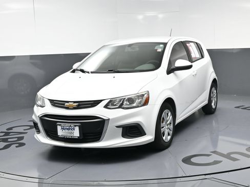 Used 2017 Chevrolet Sonic LT FWD image 11