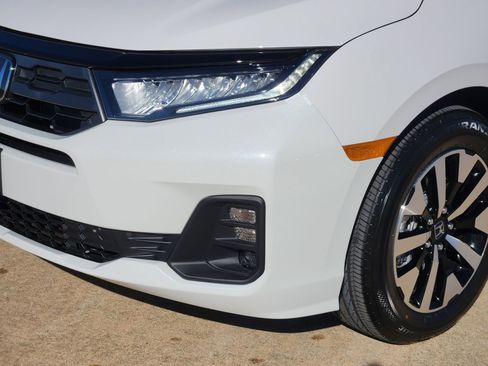 New 2026 Honda Odyssey EX-L image 9
