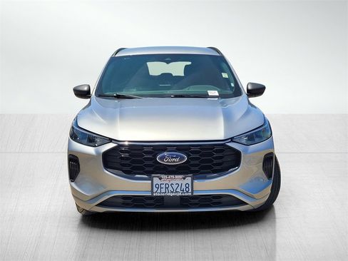 Used 2023 Ford Escape ST-Line image 2