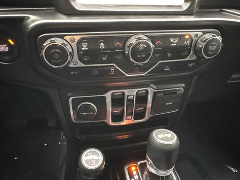 Used 2022 Jeep Wrangler Unlimited Sahara w/ Cold Weather Group image 66