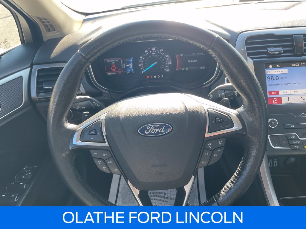 Used 2019 Ford Fusion SEL FWD image 27