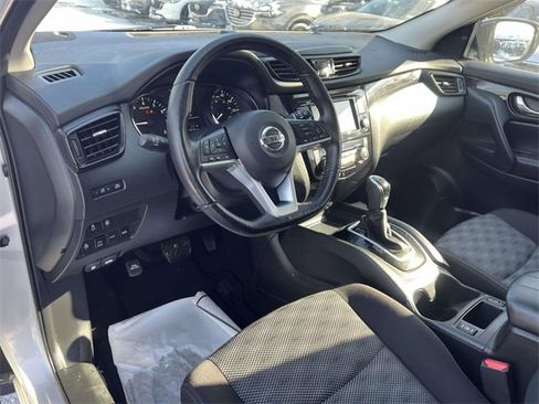 Used 2021 Nissan Rogue Sport SV image 11