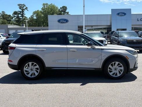 Used 2024 Lincoln Corsair FWD image 6