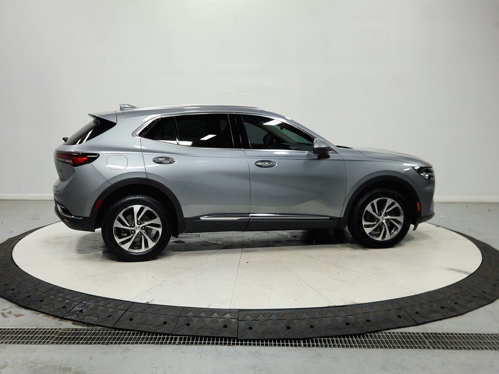 Used 2023 Buick Envision Essence w/ Technology Package I FWD image 9